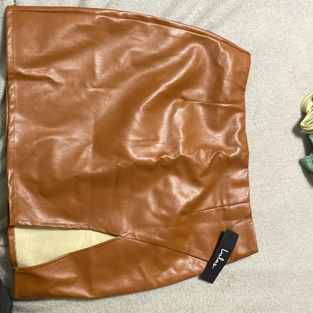 NWT faux leather skirt